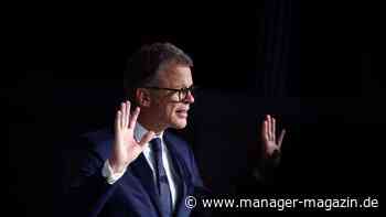 Christian Sewing: Deutsche-Bank-Chef sieht „noch Arbeit“ bei der Postbank