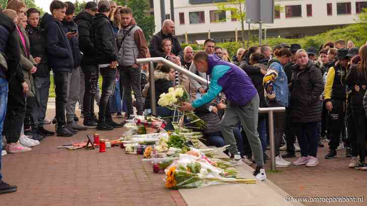 Stille tocht en fakkels voor doodgestoken Dustin: 'Was een lieve jongen'