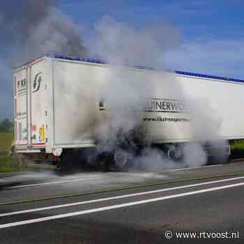 112 Nieuws: Weg tussen Hasselt en Genemuiden dicht door brandende vrachtwagen