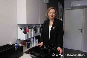 Inna (36) is eerste Belgische kapster met internationaal diploma: “Mijn grootste sterkte is dat ik nu weet hoe ik moet werken met gevoelig haar”