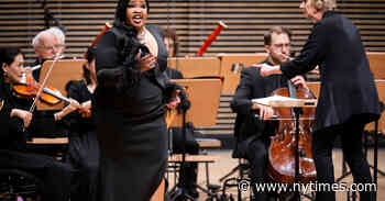 Review: An Absent Player in the Spotlight at the Philharmonic