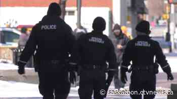 Saskatoon police on scene of ‘ongoing incident’ at Weldon Avenue
