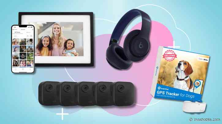 Amazon deal of the day: Save $50 on the Skylight digital picture frame — a sweet Mother's Day gift idea