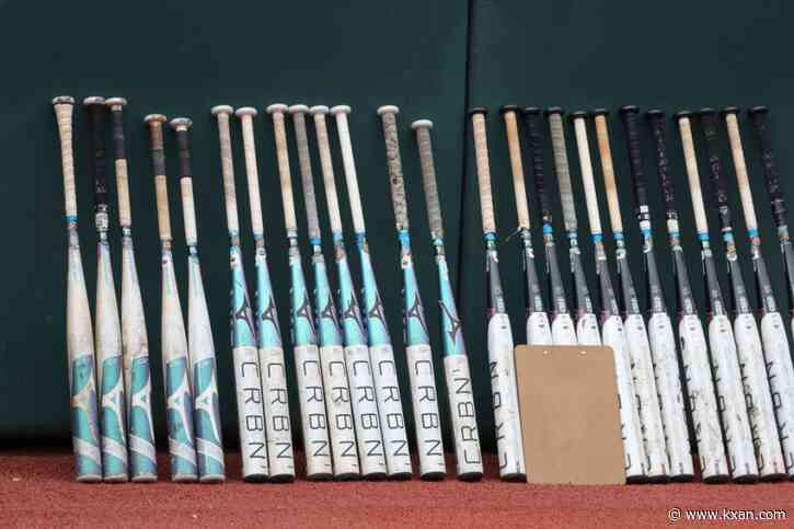 Longhorns roll in Big 12 softball quarterfinals, thump Texas Tech 13-4