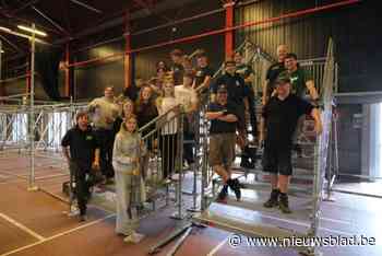 Vrijwilligers werken nog keihard voor optreden van Bert Peeters in Brielpoort: “We hebben er vertrouwen in dat het goed komt”