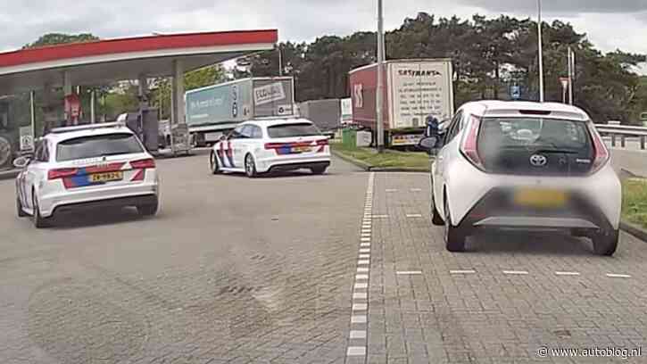 Politie vangt gevangene in Toyota Aygo