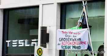 Aktivisten versuchen auf Werksgelände von Tesla vorzudringen