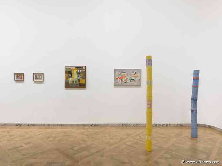 How Ione Saldanha Flattened Space, Stretched It Out, Then Flattened It All Over Again