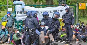Protest gegen Tesla: Polizei schützt Fabrik mit Großaufgebot