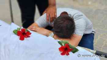 Hunderte Leichen gefunden: UN fordert Aufklärung zu Massengräbern in Gaza