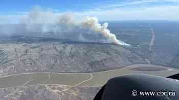 Fort McMurray residents told to be ready to evacuate on short notice due to wildfire threat