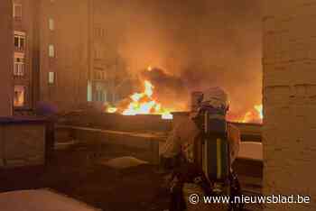 Brandweerman krijgt glasscherf in been tijdens bluswerkzaamheden