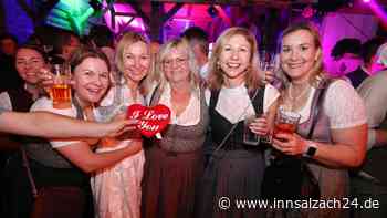 Band „Manyana“ heizte kräftig ein: So schön feierte Ampfing auf dem Volksfest