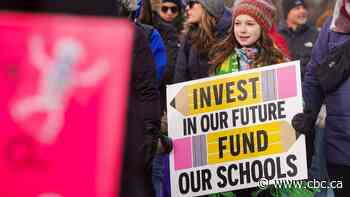 Fall election puts pressure on Sask. government to resolve teacher contract, professor says