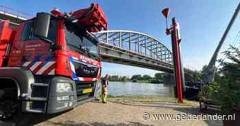 Grote zoekactie naar te water geraakt persoon bij John Frostbrug gestaakt
