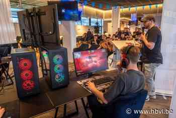 Geen voetbal maar games palmen Cegeka Arena in: “Steeds meer dertig-plussers willen dit doen”