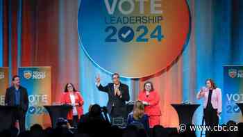 Slugs for Nenshi, hugs for rivals at NDP leadership's Calgary debate