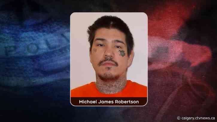 Calgary police issue Canada-wide warrant after man removes ankle monitor