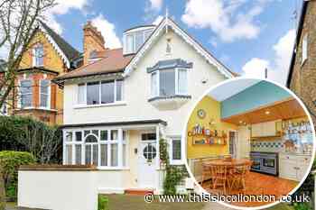 'Arts & Crafts' property in Greenwich listed on Zoopla