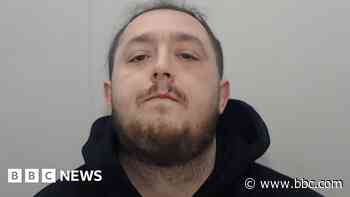 Drug dealer caught with £237k and sports cars jailed