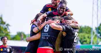 Excelsior boekt grote zege op Heracles, maar blijft hangen op zestiende plaats