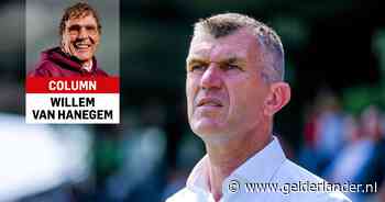 Column Willem van Hanegem | Stress tegen degradatie doet meer met trainers dan spelen om de prijzen
