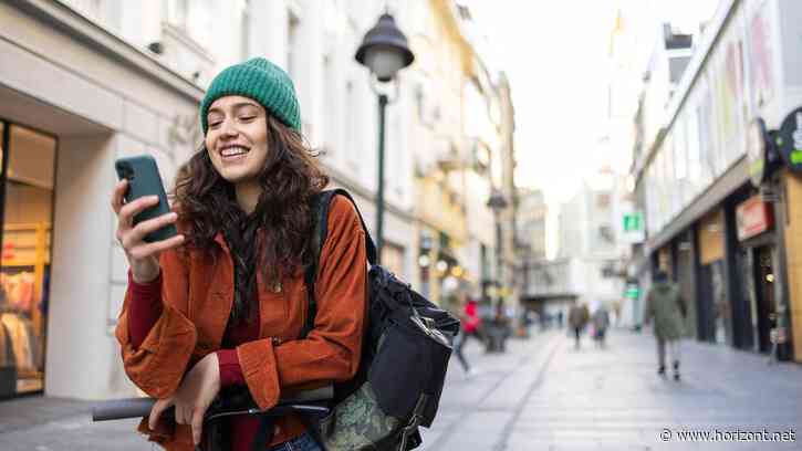 Vermarktungsstrategie: KI-gestütztes Marketing bringt Kund:innen in die Filialen