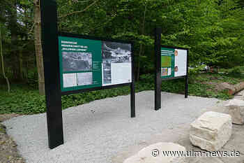 Spurensuche im Wald . Infotafel erinnert an Flugzeugwerk im Zweiten Weltkrieg