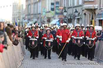Centrumharmonie brengt muzikale hulde aan Menenpoort