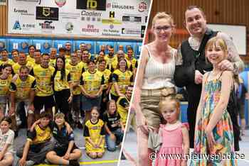 Kim Huybrechts supportert met gebroken sleutelbeen voor zijn vrouw op Open 2370