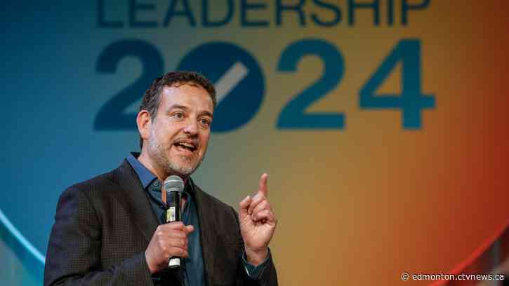 Alberta NDP leadership race: Final tally shows historic membership; McGowan drops out
