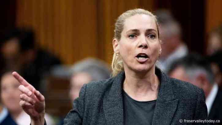 Seven media experts selected to help modernize CBC/Radio-Canada before next election