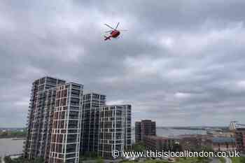 Woolwich Plumstead Road knife fight: Man stabbed