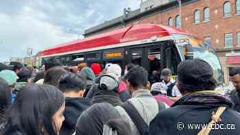 Full TTC service resumes on Line 2 after fluid spilled on tracks