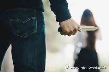 Man (30) bedreigt ex met mes en probeert haar te wurgen met MP3-oortjes voor ogen van zoontje (4)