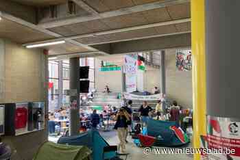 Vijftigtal studenten blijven slapen in tentjes op Universiteit: bezettingsactie breidt uit