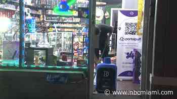 Smash and grab burglary at North Miami Beach smoke shop