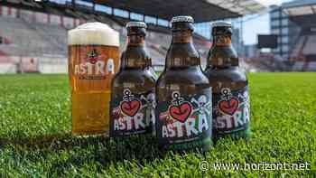 Bundesliga-Rückkehr der Kiezkicker: Astra braut Aufstiegsbier mit heiligem Rasen für den FC St. Pauli