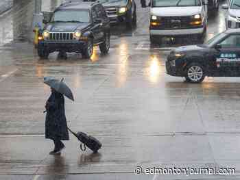 Edmonton weather: Air quality improves, thunderstorm looms for Wednesday