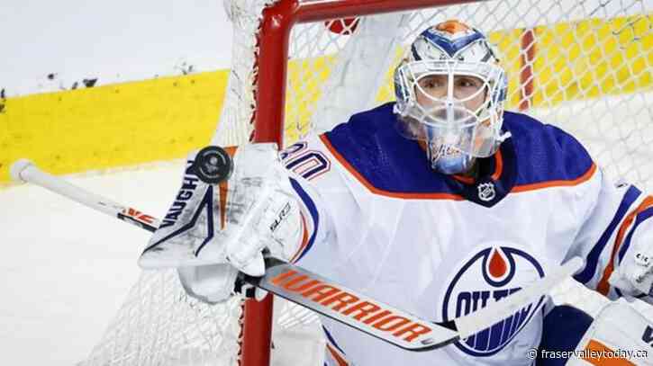 Oilers starting Calvin Pickard in goal for Game 4 vs. Canucks
