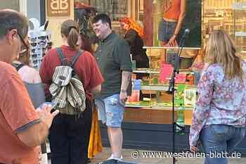 Von Malmö nach Minden: Isaak singt in der   Fußgängerzone