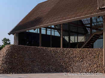 Restaurant by The River Kwai / PHTAA