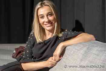 Ianthe Tavernier speelt schlagerzangeres Maura Mynn die slippertje heeft met slager