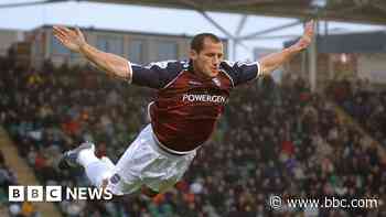 Football photographer who saw 1,500 games to retire