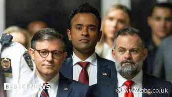 Republicans flock to court to show they stand with Trump