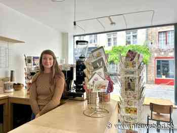 Tine (40) heropent binnenkort haar Postbar: “Kaartjes van vaste klanten tijdens mijn afwezigheid deden zóveel deugd”