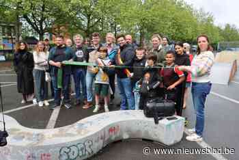 Nieuw skatepark op de Vredekaai geopend. “Draag zorg voor jullie nieuwe stek!”