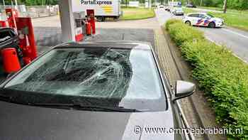 112-nieuws: fietser botst op voorruit • auto door brand verwoest