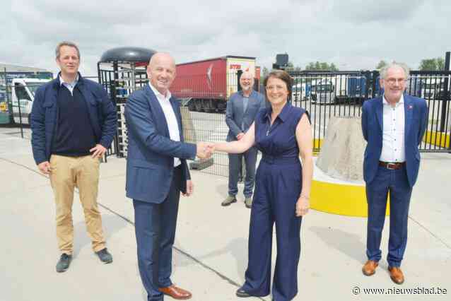Bedrijf Dematra en ontwikkelaar Veneco openen vrachtwagenparking op De Prijkels: “Efficiënte oplossing voor de mobiliteit”