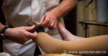 ‘Vernederend’ filmpje van demente dame verspreid: ‘Dacht dat het normaal was om zo met ze om te gaan’